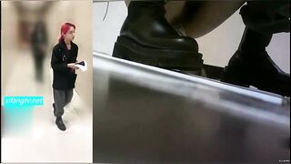 精品厕拍新流出稀有高颜值女神厕拍拉屎_